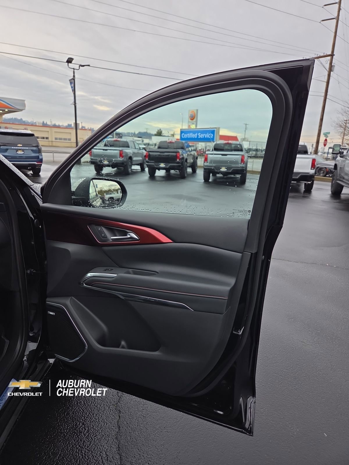 New 2026 Chevrolet Traverse RS w/ LPO, Floor Liner Package AWD/4WD image 17