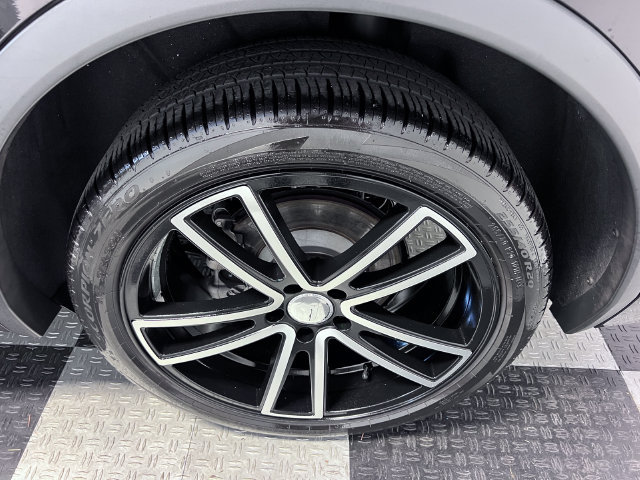 Certified 2024 Volkswagen Tiguan SEL R-Line AWD/4WD image 16
