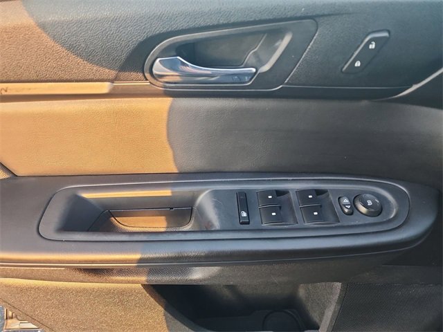 Used 2015 GMC Acadia SLE image 20