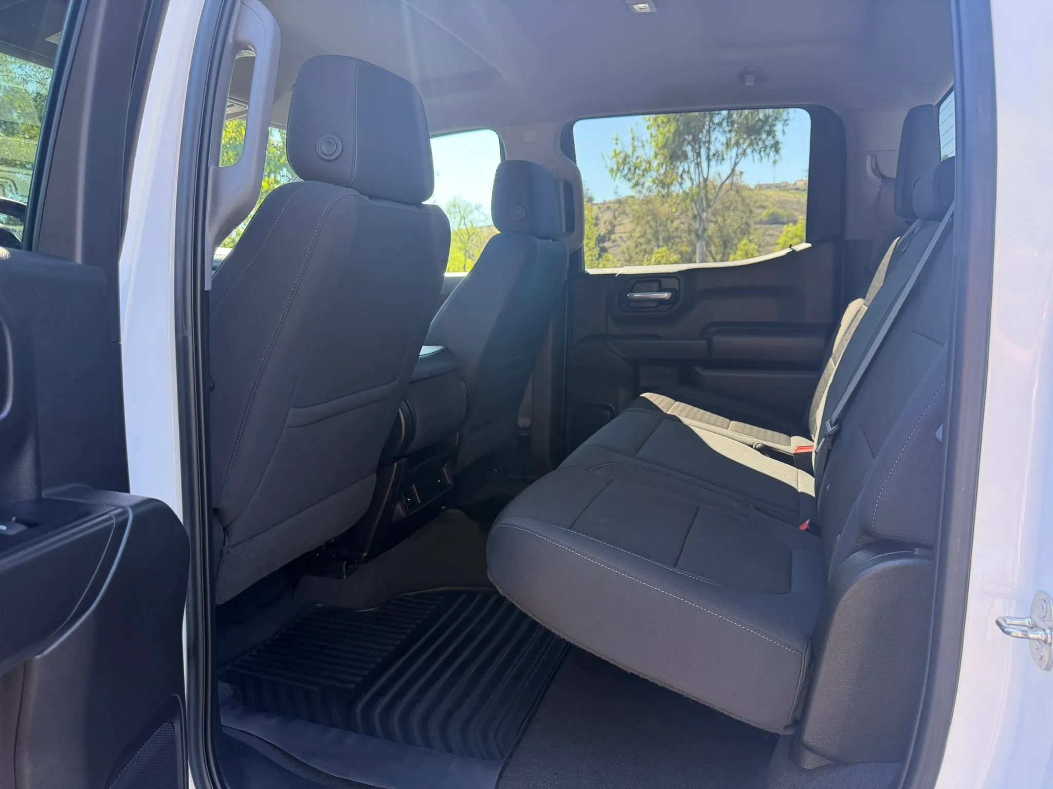 Used 2022 Chevrolet Silverado 1500 Custom w/ Safety Confidence Package RWD image 14
