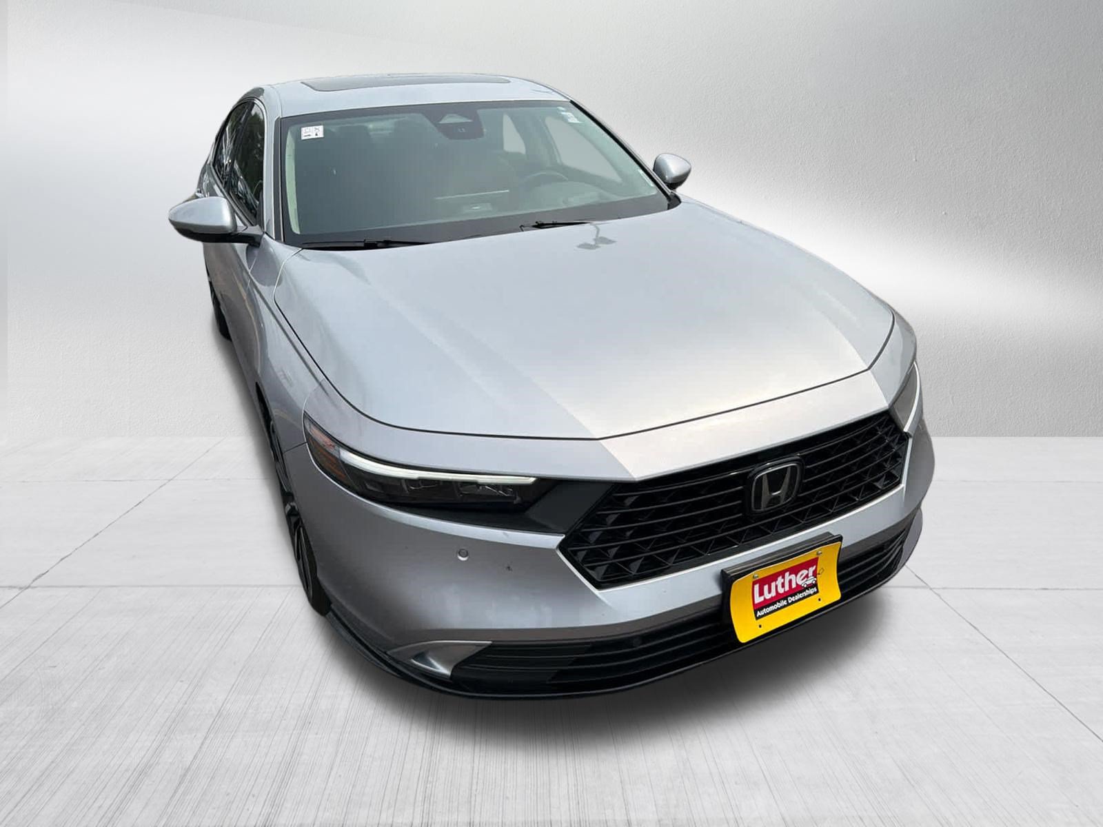 Used 2024 Honda Accord Touring image 4