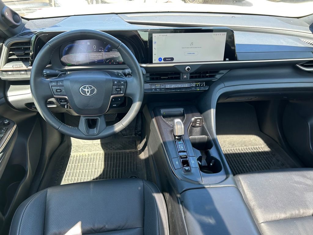 Used 2023 Toyota Crown Platinum image 17
