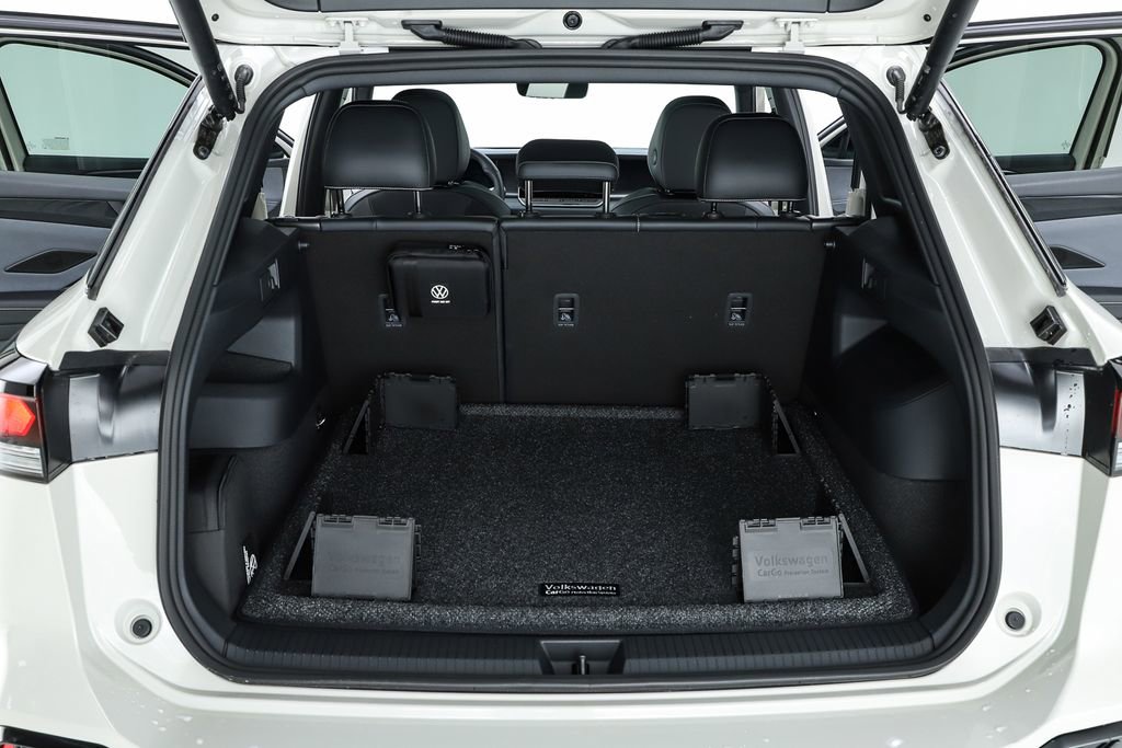 New 2026 Volkswagen Tiguan SE R-Line image 68