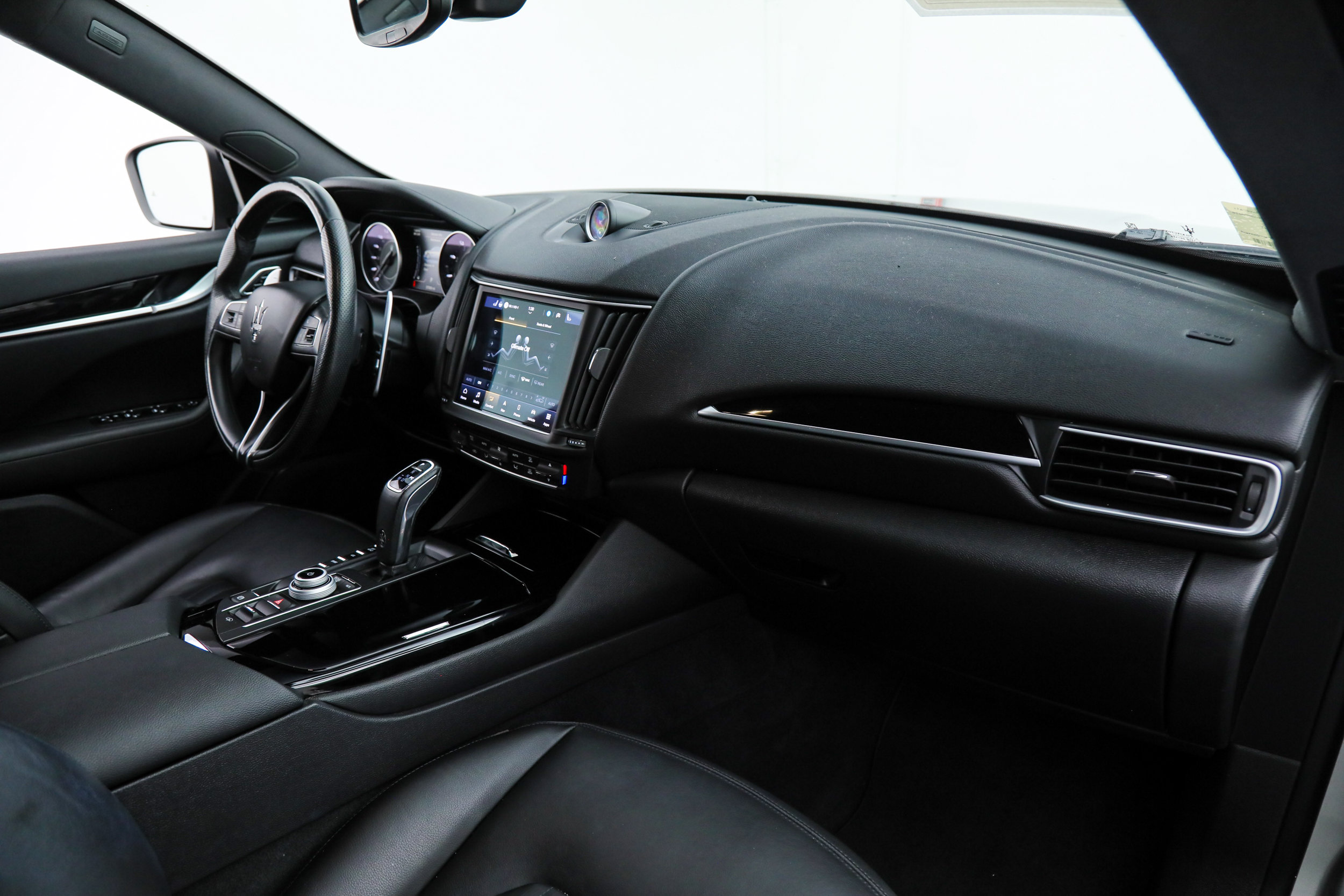 Certified 2022 Maserati Levante GT AWD/4WD image 12