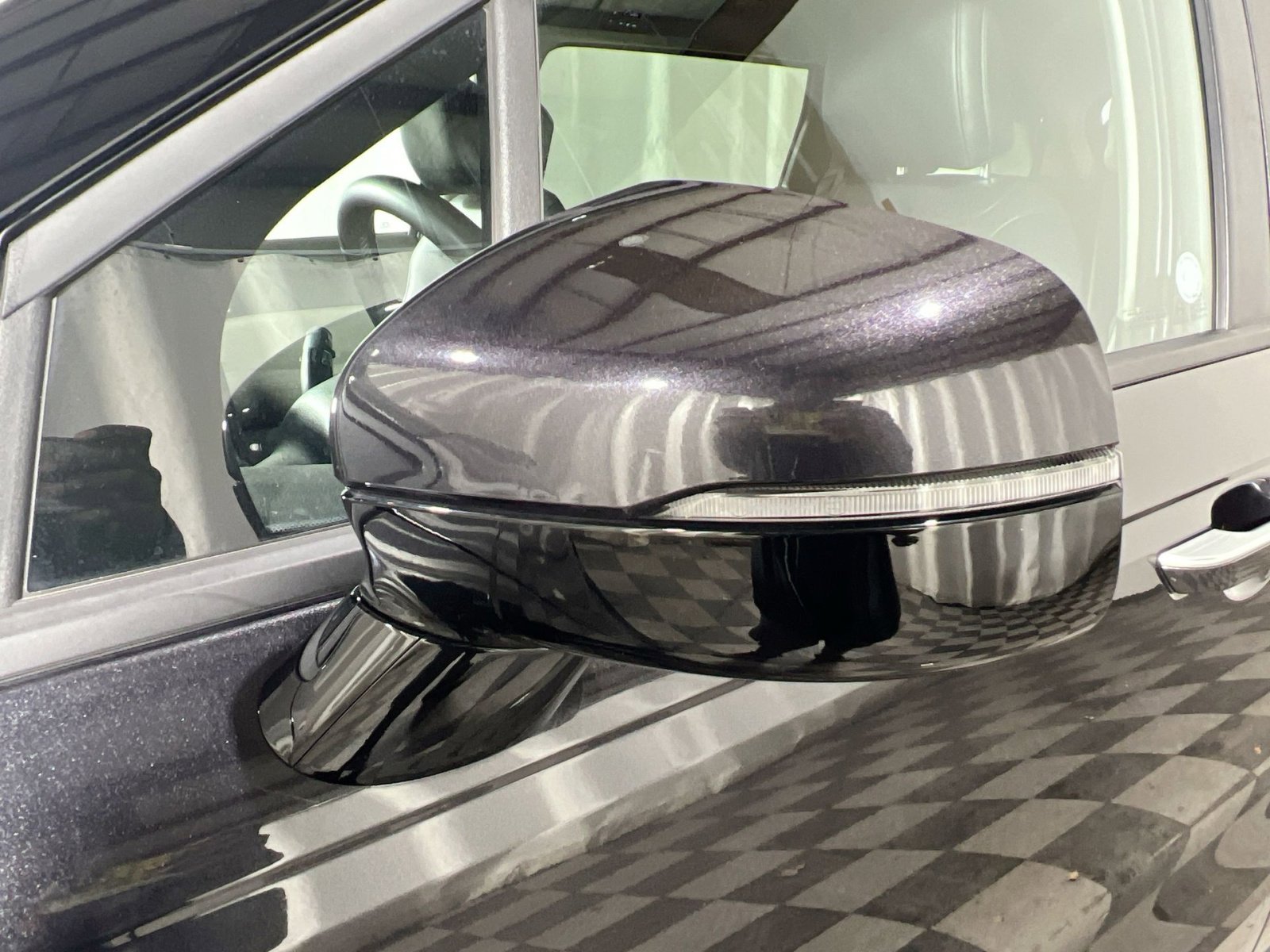 Used 2025 Kia Carnival image 14