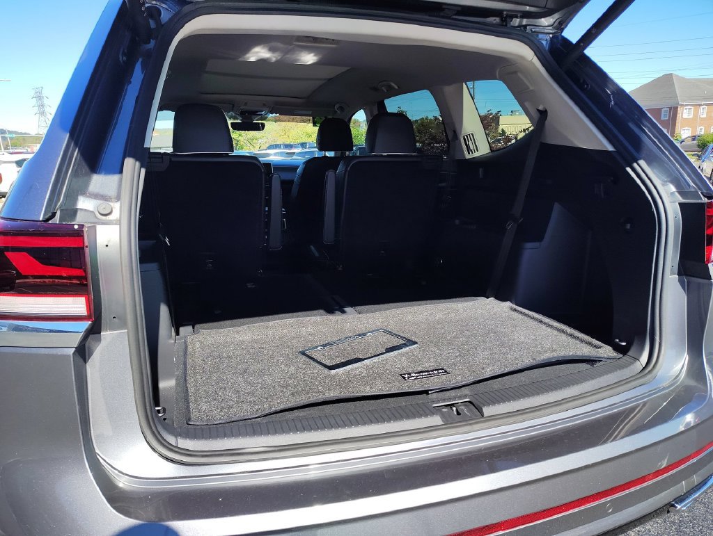Used 2024 Volkswagen Atlas SEL Premium R-Line AWD/4WD image 40