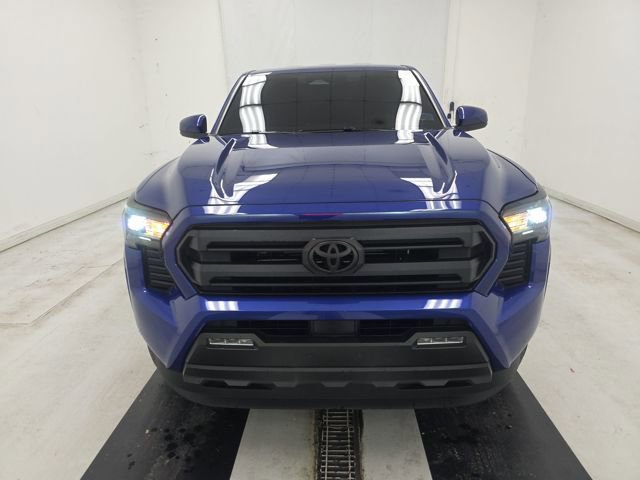 Used 2025 Toyota Tacoma SR5 RWD image 2