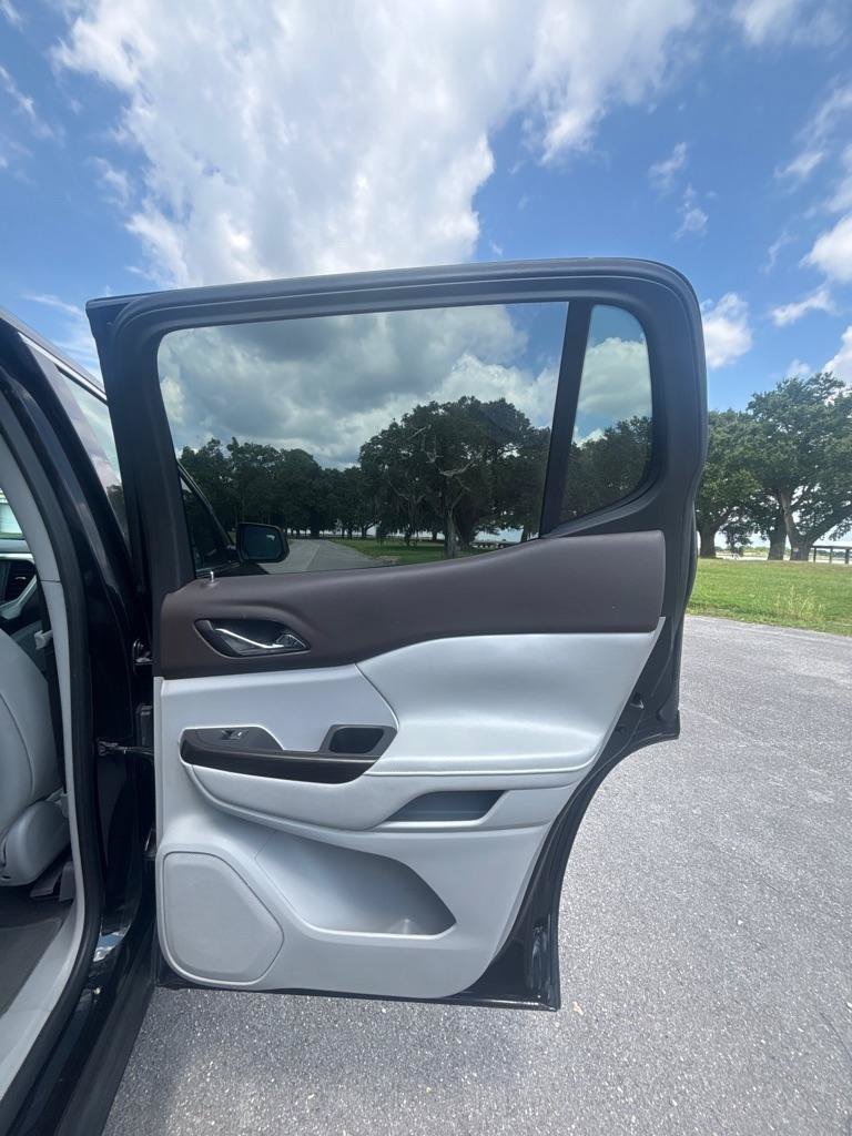 Used 2019 GMC Acadia SLT FWD image 14
