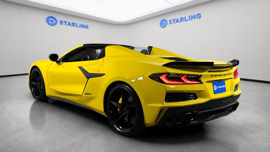 Used 2025 Chevrolet Corvette E-Ray w/ Stealth Interior Trim Package AWD/4WD image 7