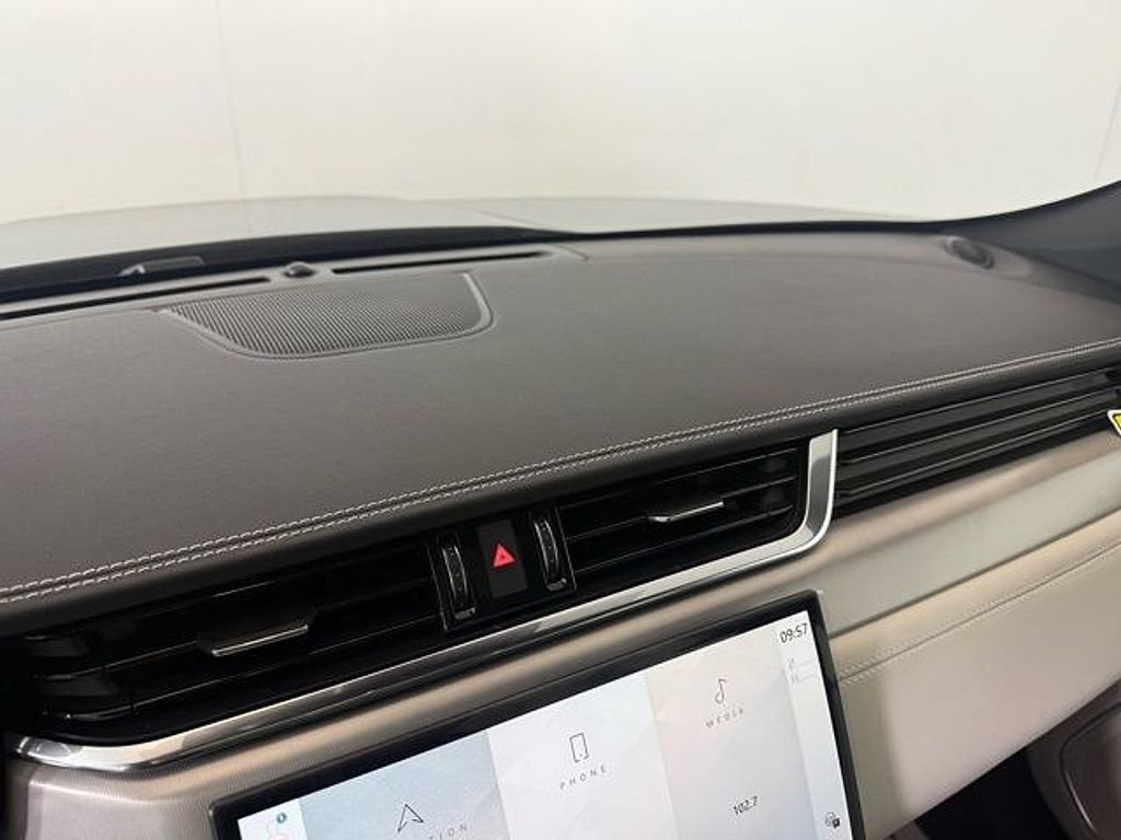 New 2026 Jaguar F-PACE R-Dynamic S AWD/4WD image 32