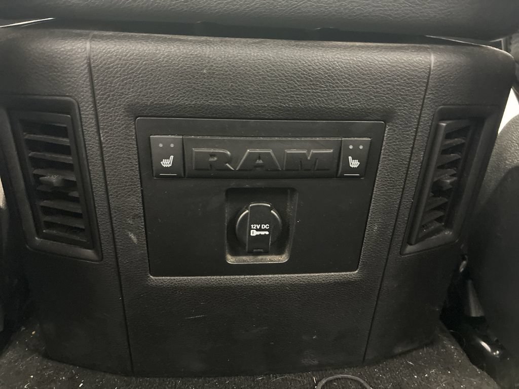 Used 2014 RAM 1500 Limited AWD/4WD image 17