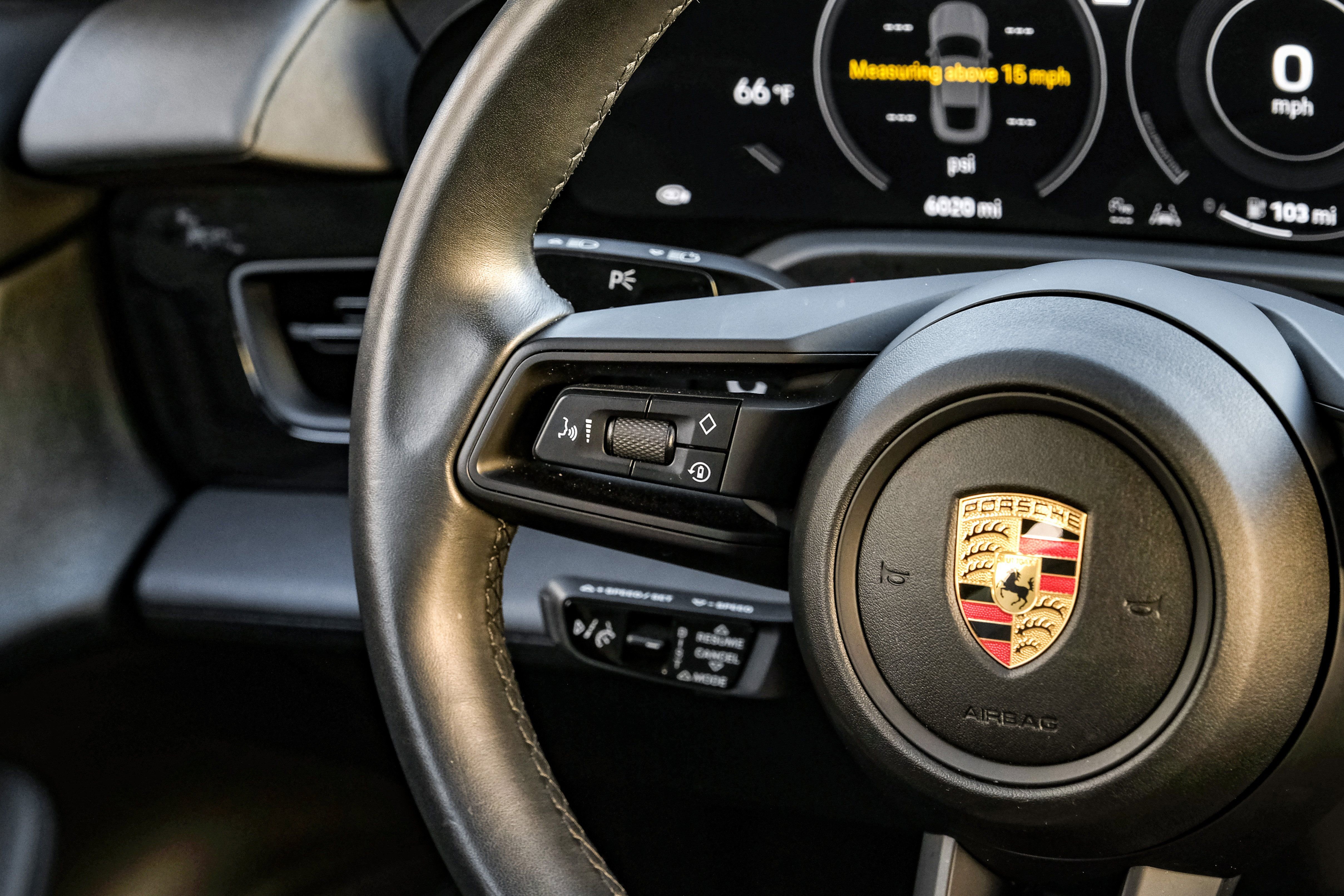 Used 2021 Porsche Taycan image 15