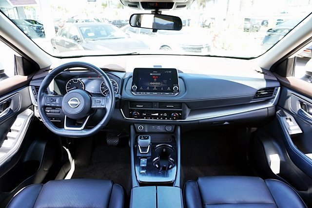 Used 2023 Nissan Rogue SV w/ SV Premium B Package FWD image 31