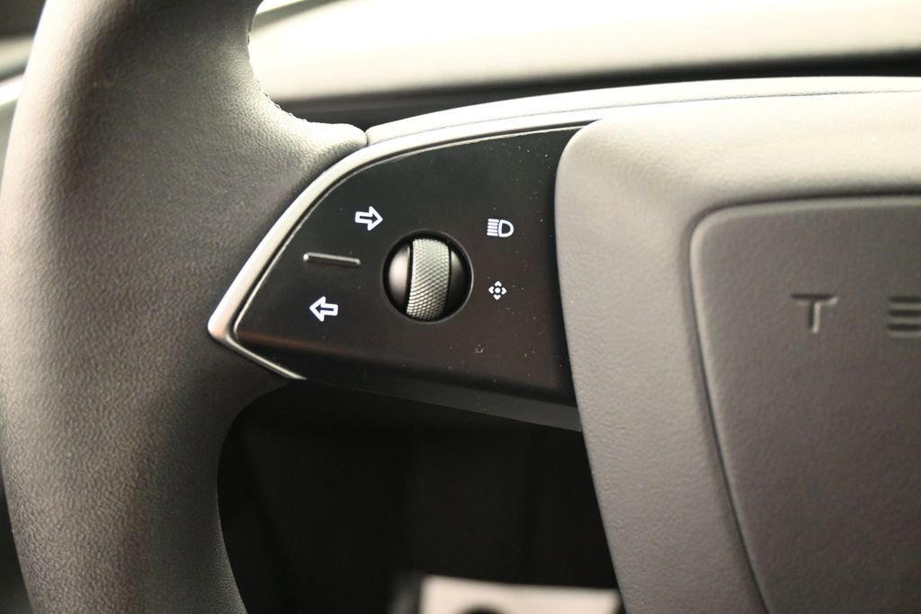 Used 2024 Tesla Model 3 Standard Range RWD image 19