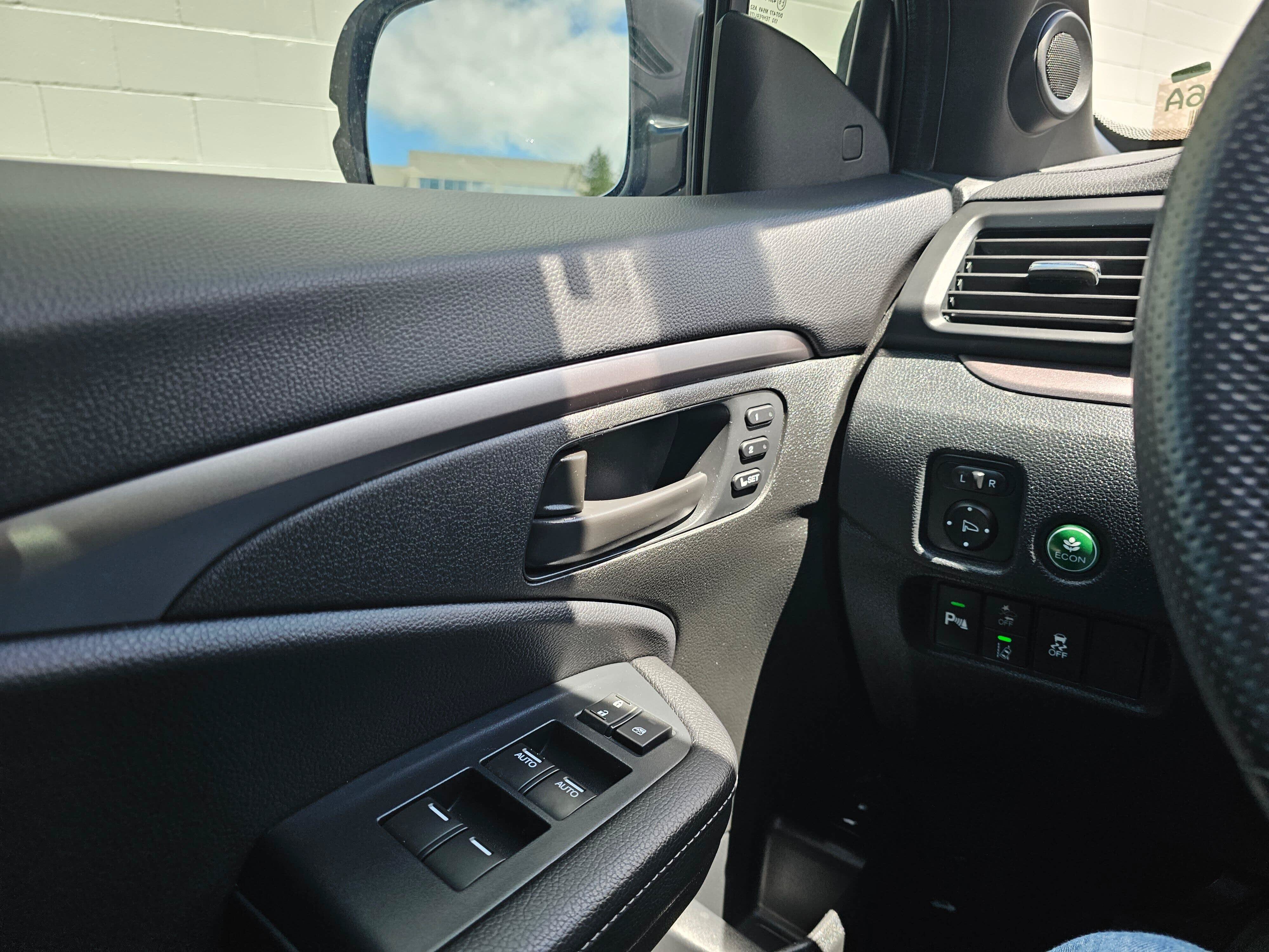 Used 2023 Honda Passport EX-L image 32