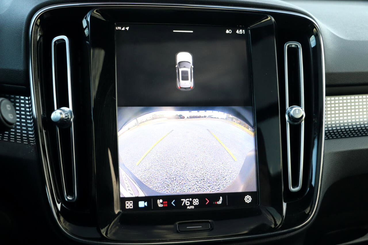 Used 2022 Volvo XC40 P8 Recharge Plus image 24