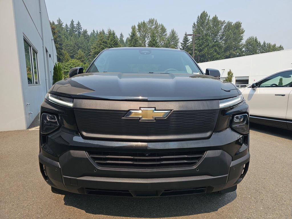Used 2026 Chevrolet Silverado EV W/T AWD/4WD image 2
