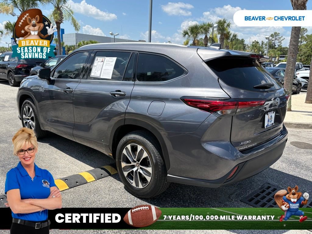Used 2022 Toyota Highlander XLE FWD image 5