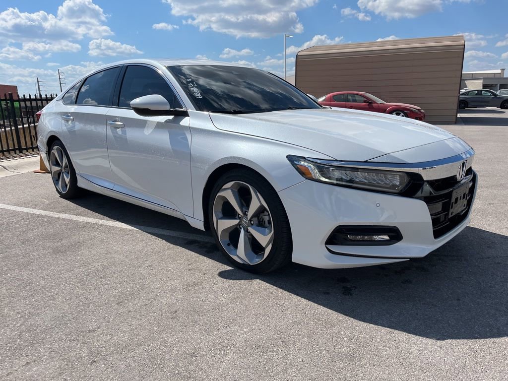 Used 2020 Honda Accord Touring image 3