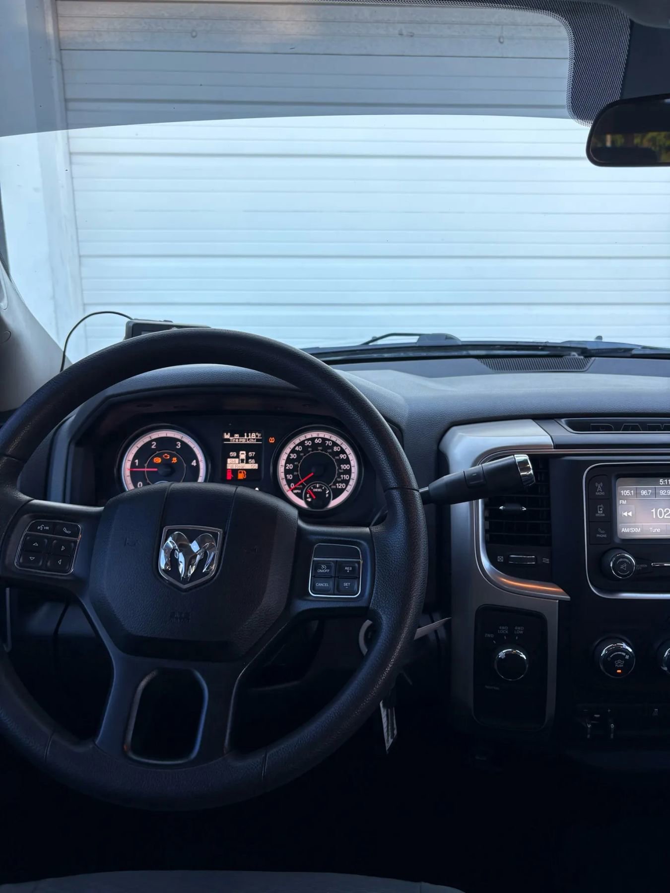 Used 2018 RAM 2500 SLT AWD/4WD image 10