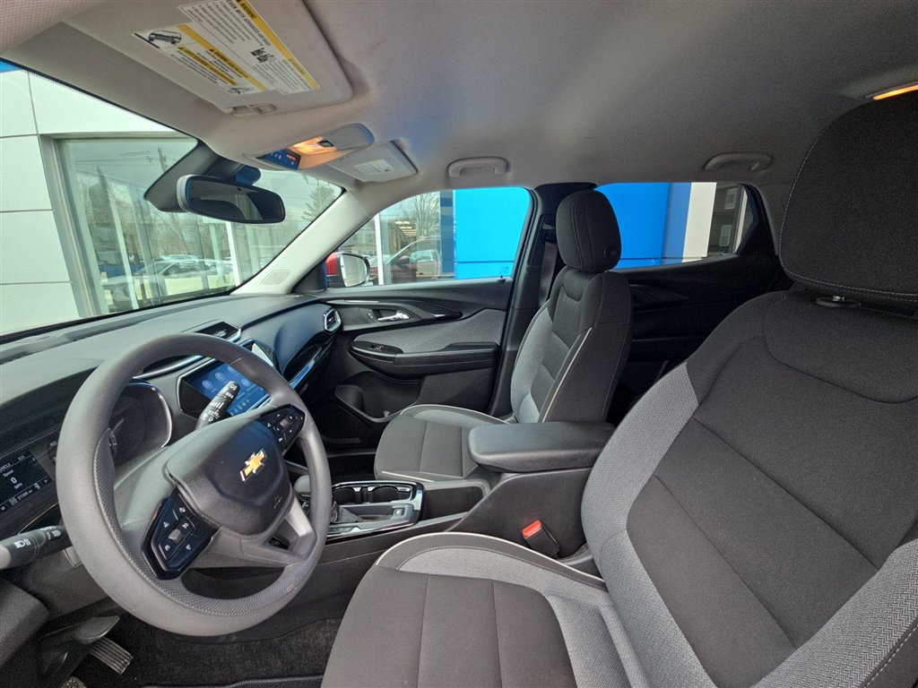 Used 2023 Chevrolet TrailBlazer LT w/ Convenience Package image 19