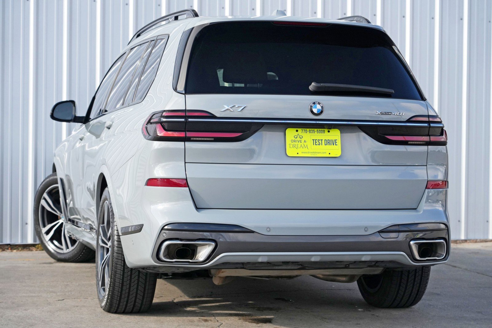 Used 2023 BMW X7 xDrive40i w/ M Sport Package image 6