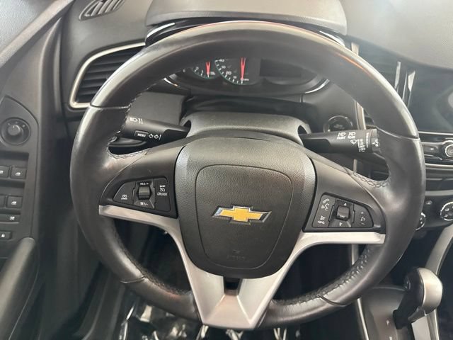 Used 2018 Chevrolet Trax LT w/ Sun & Sound Package AWD/4WD image 23
