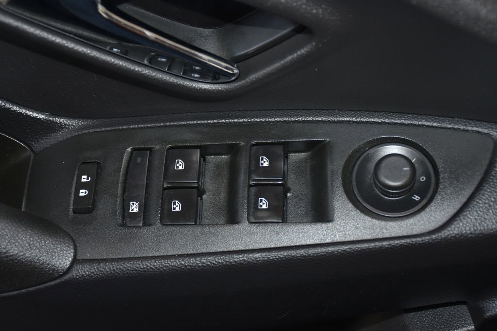 Used 2020 Chevrolet Trax LS FWD image 22