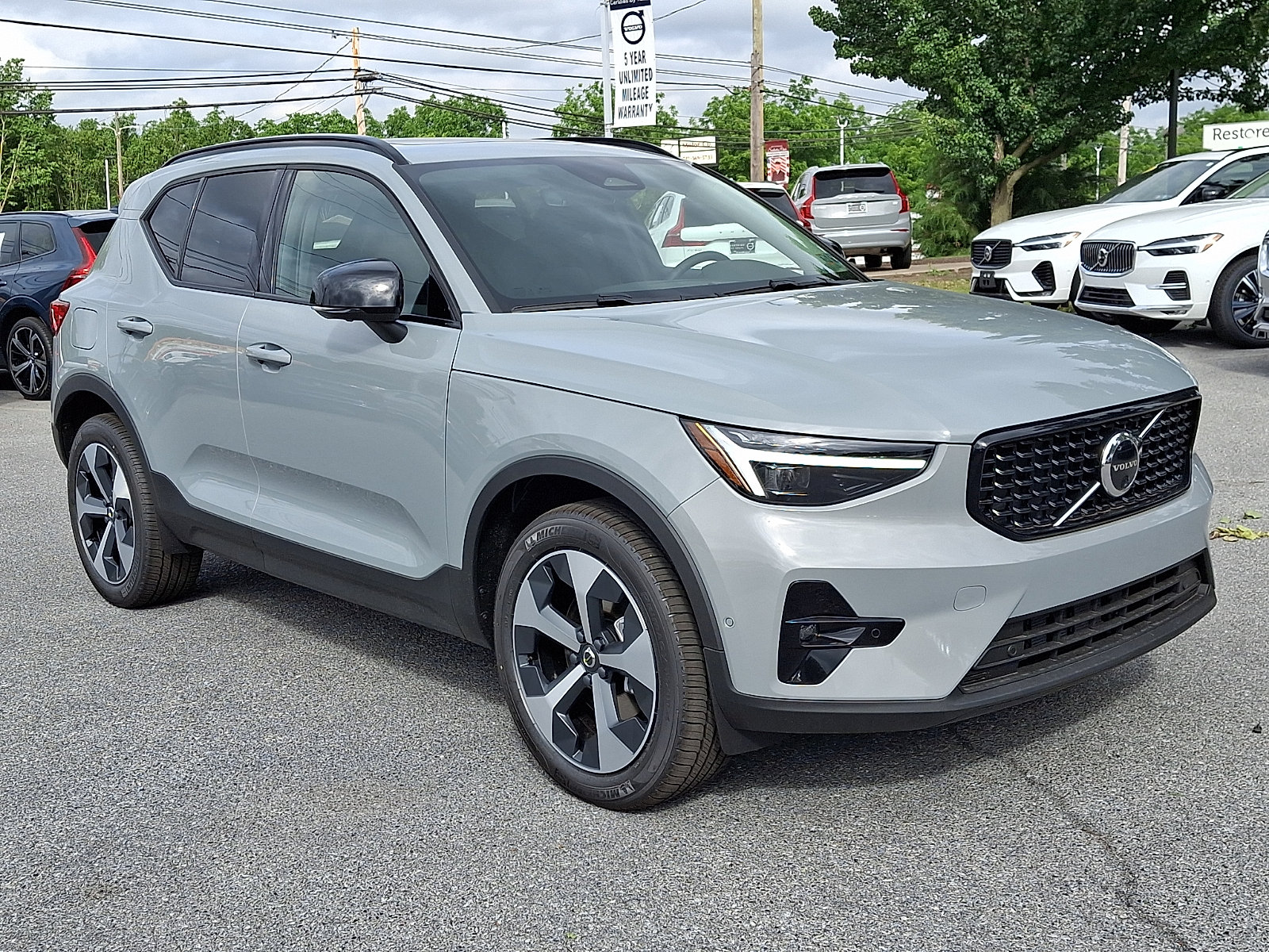 New 2026 Volvo XC40 B5 Plus w/ Protection Package Premier