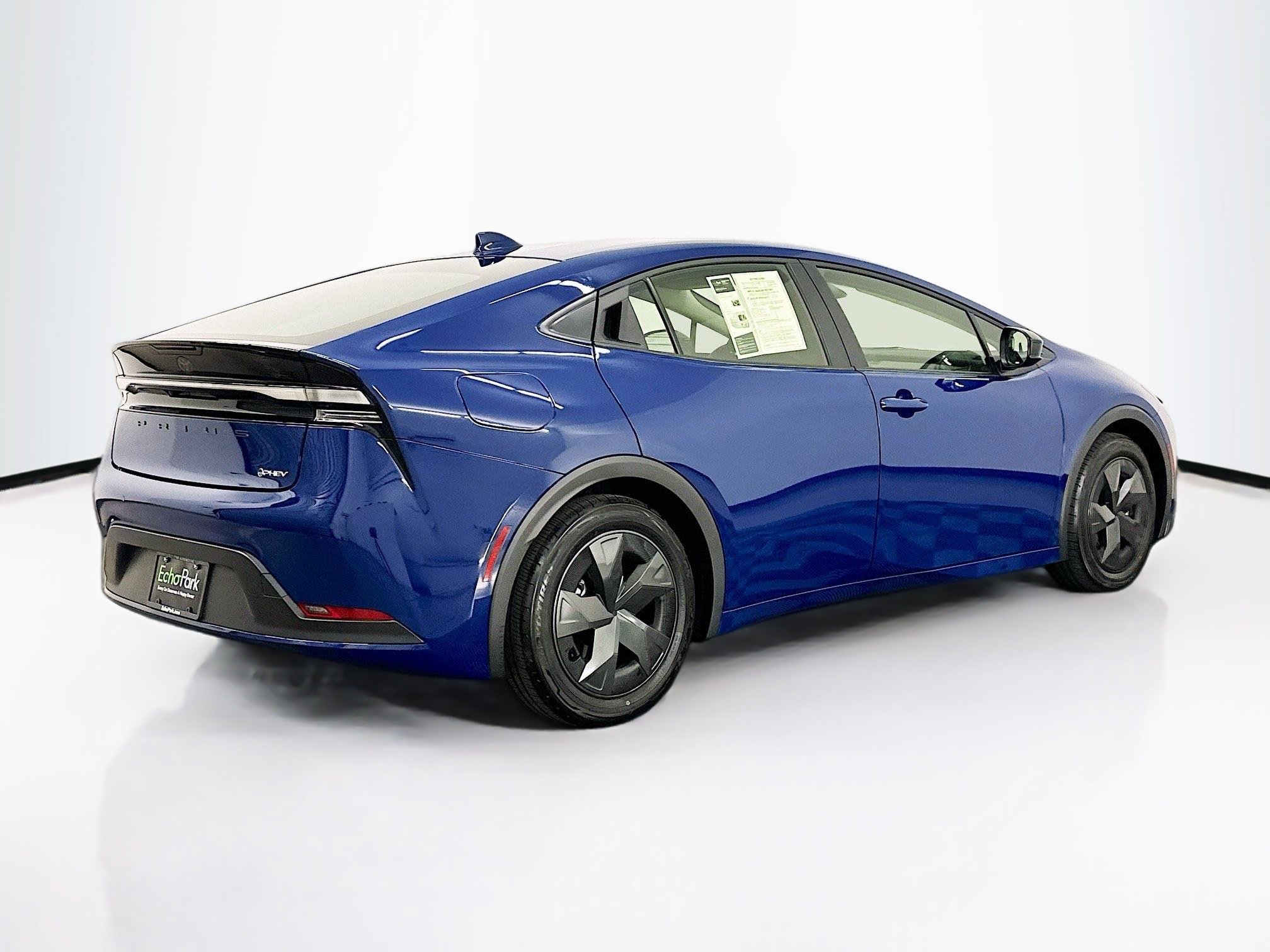 Used 2025 Toyota Prius Plug-In Hybrid image 9