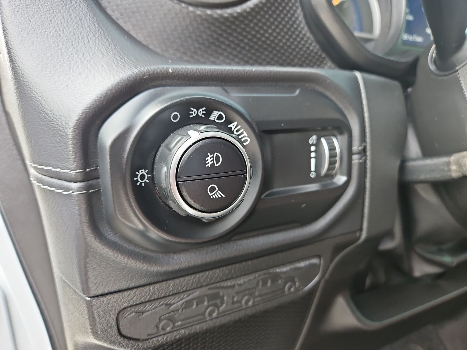 Used 2024 Jeep Gladiator Mojave w/ Convenience Group AWD/4WD image 23