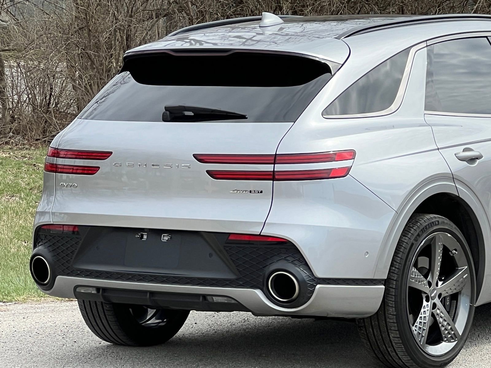 Used 2025 Genesis GV70 3.5T Sport w/ Sport Advanced Package image 9