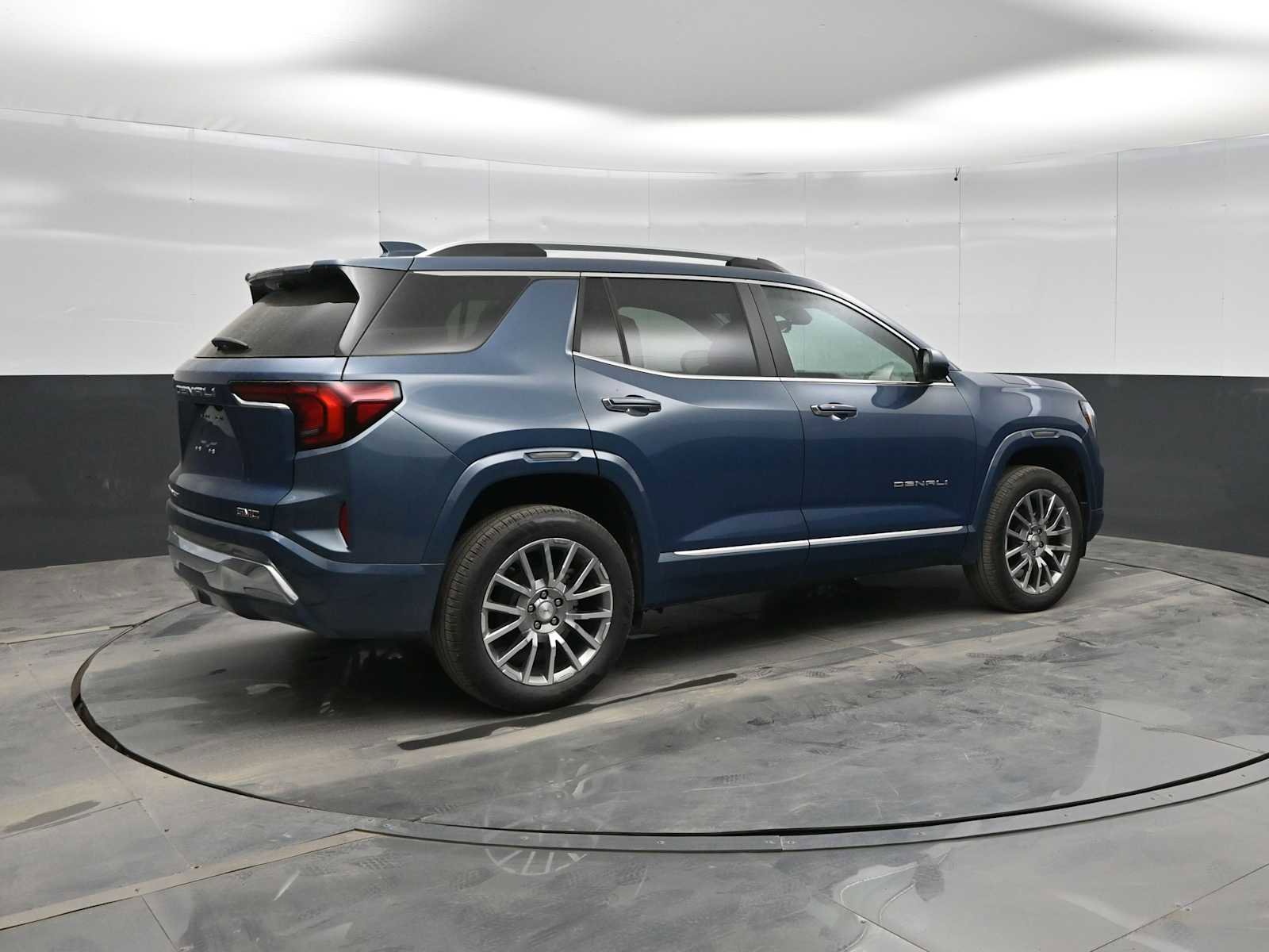 New 2026 GMC Terrain Denali AWD/4WD image 8