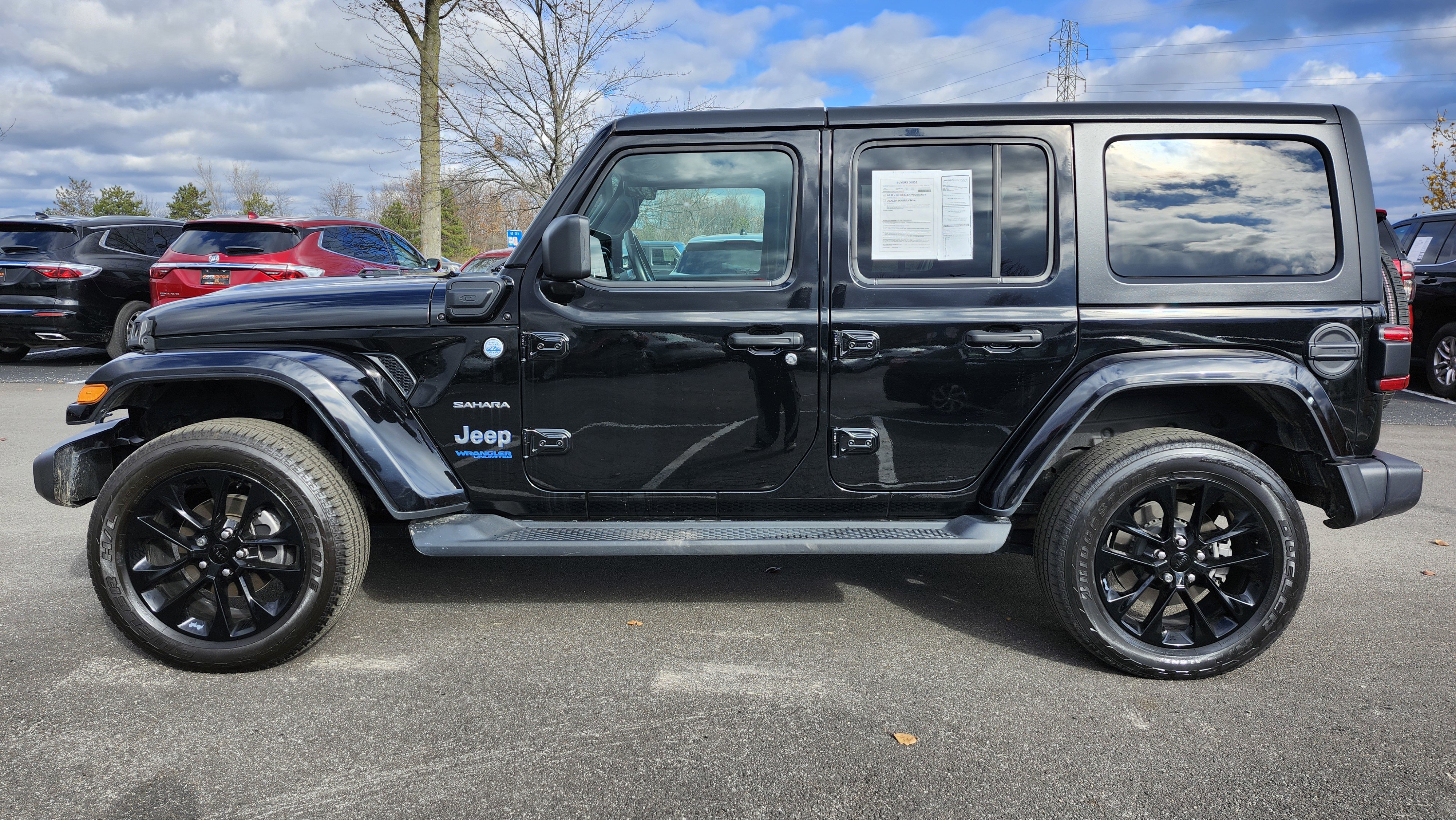 Used 2021 Jeep Wrangler Unlimited Sahara w/ Cold Weather Group image 15