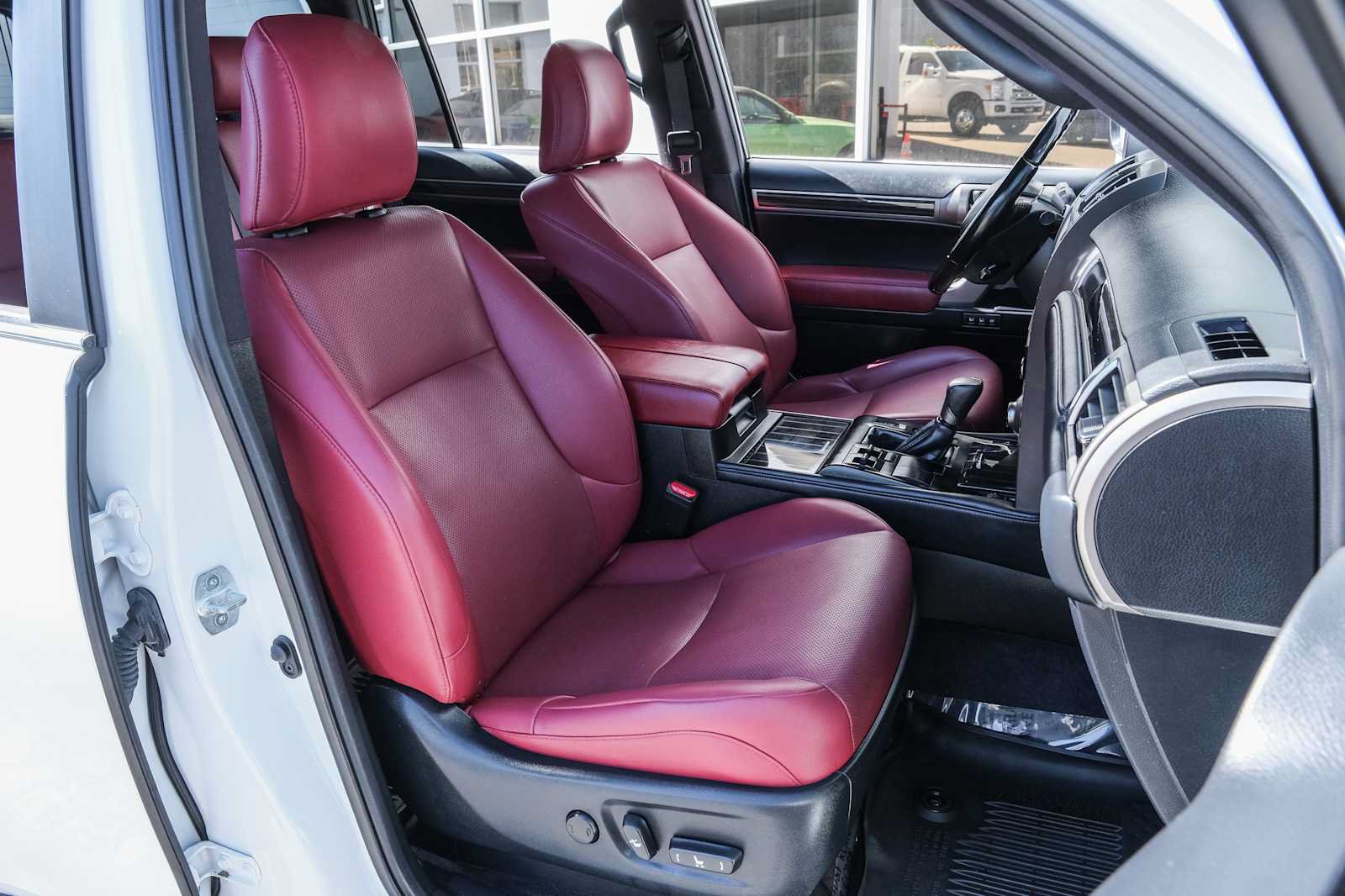 Used 2021 Lexus GX 460 Premium w/ Premium Package AWD/4WD image 28