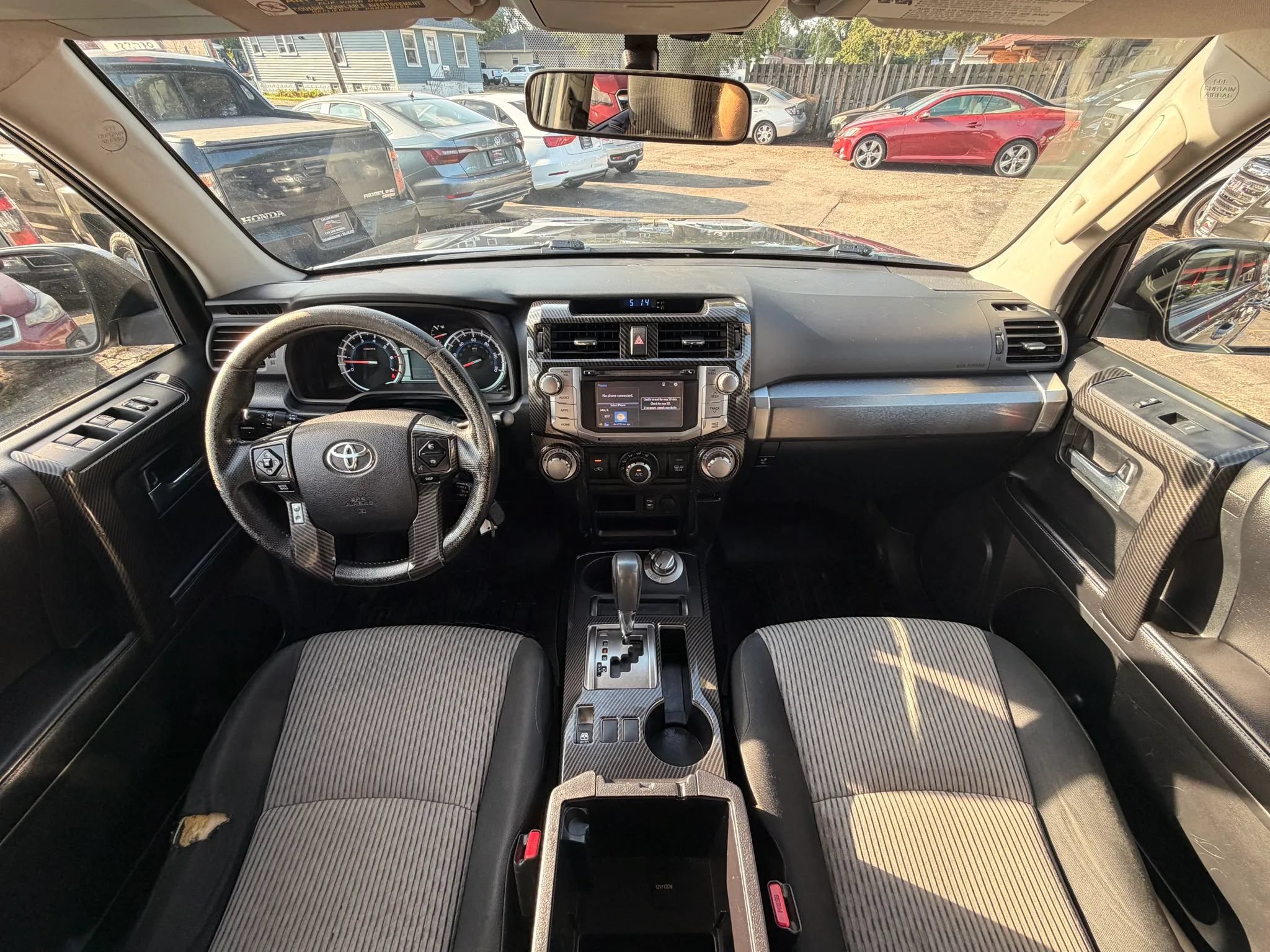 Used 2015 Toyota 4Runner SR5 AWD/4WD image 2