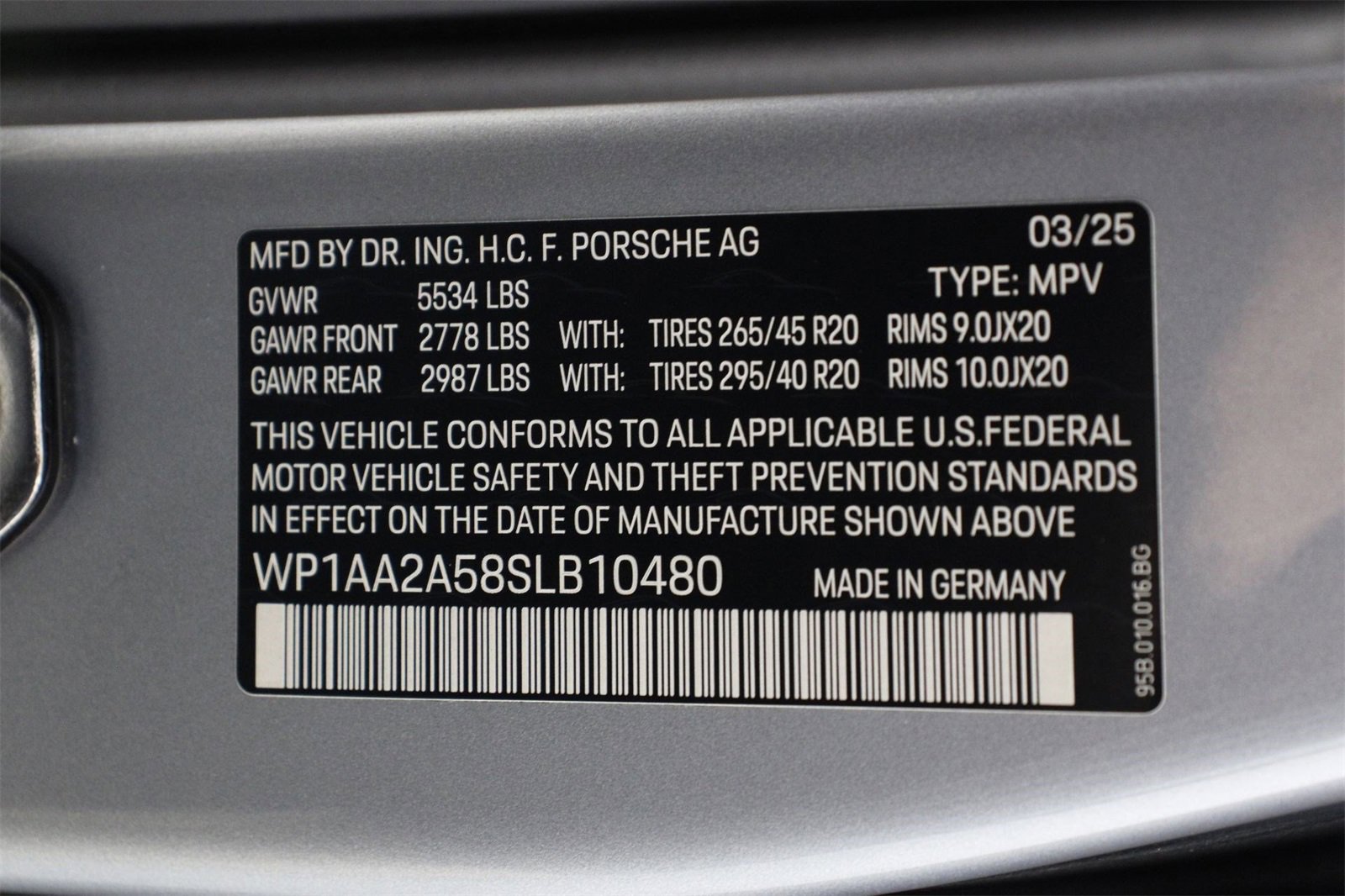 Used 2025 Porsche Macan image 19