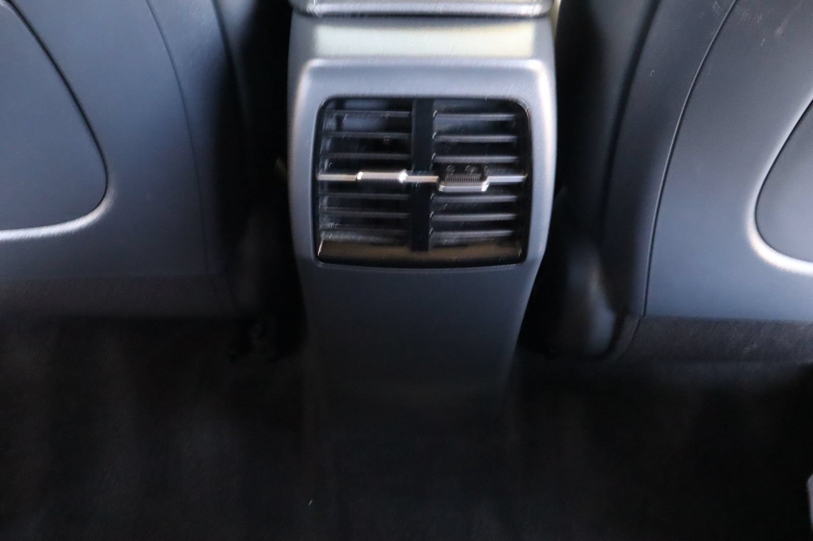 Used 2024 Kia Niro Wind FWD image 32