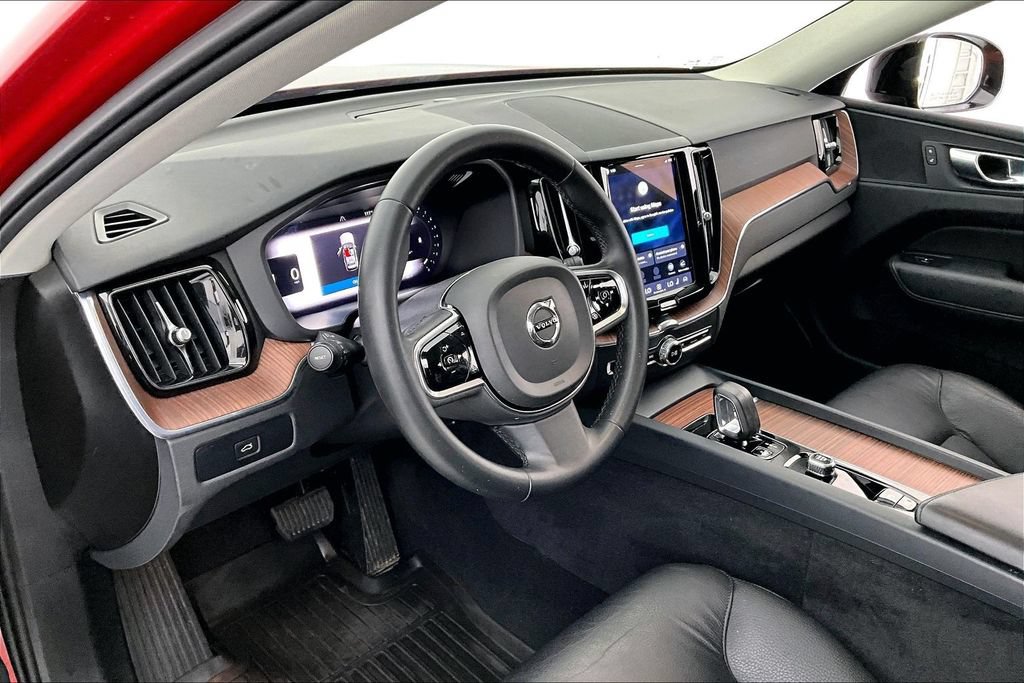 Certified 2024 Volvo XC60 B5 Plus w/ Protection Package Premier AWD/4WD image 16