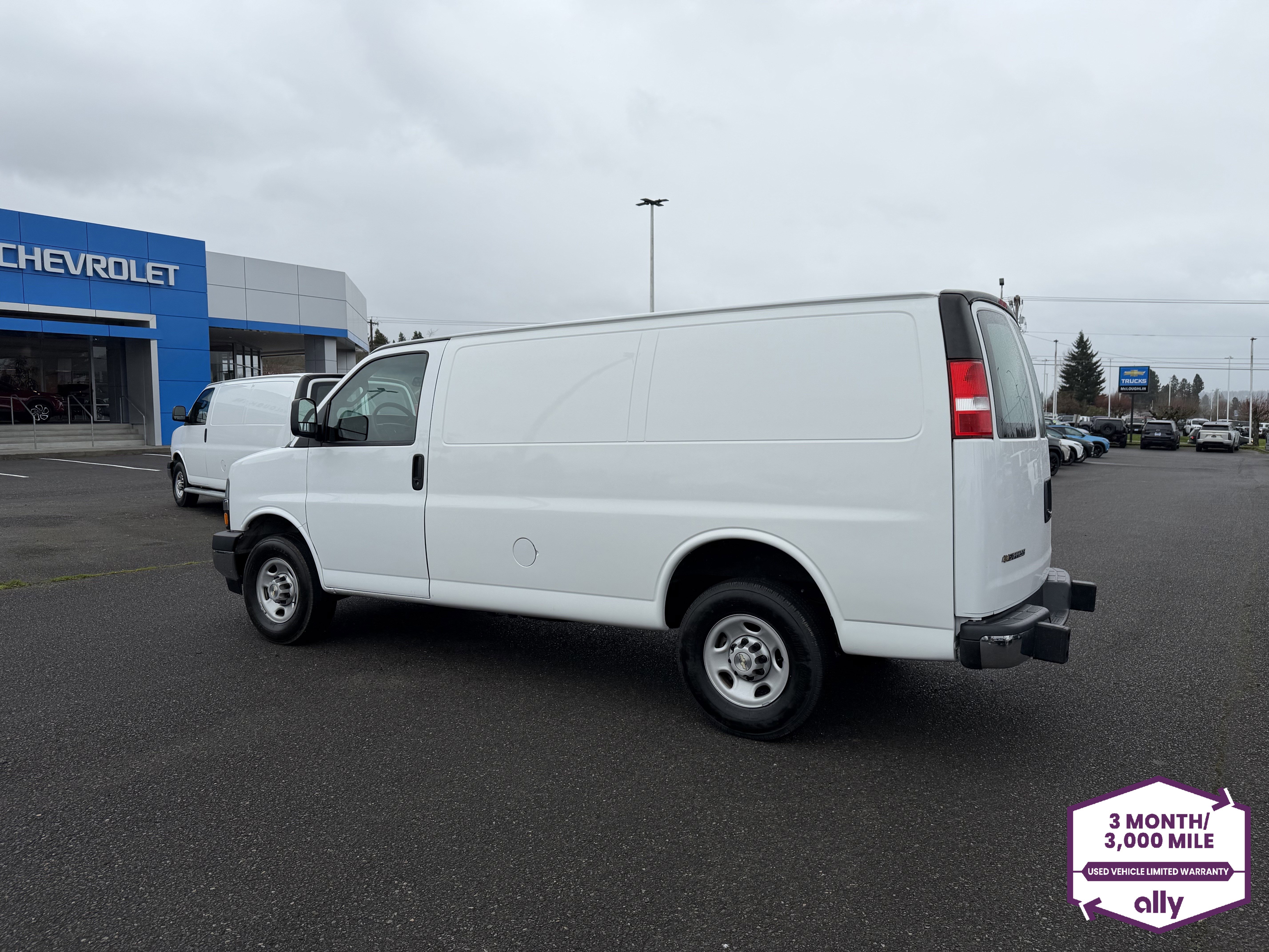 Used 2024 Chevrolet Express 2500 w/ Driver Convenience Package image 3