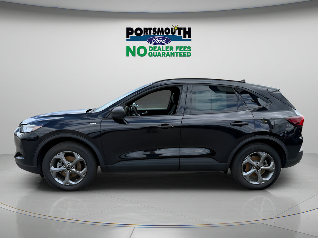 Used 2025 Ford Escape ST-Line w/ Tech Pack #1 AWD/4WD image 2