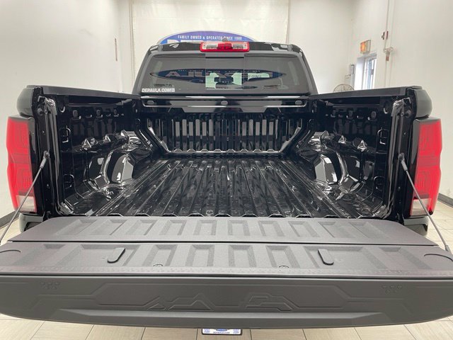 New 2026 Chevrolet Colorado Z71 w/ Technology Package AWD/4WD image 14