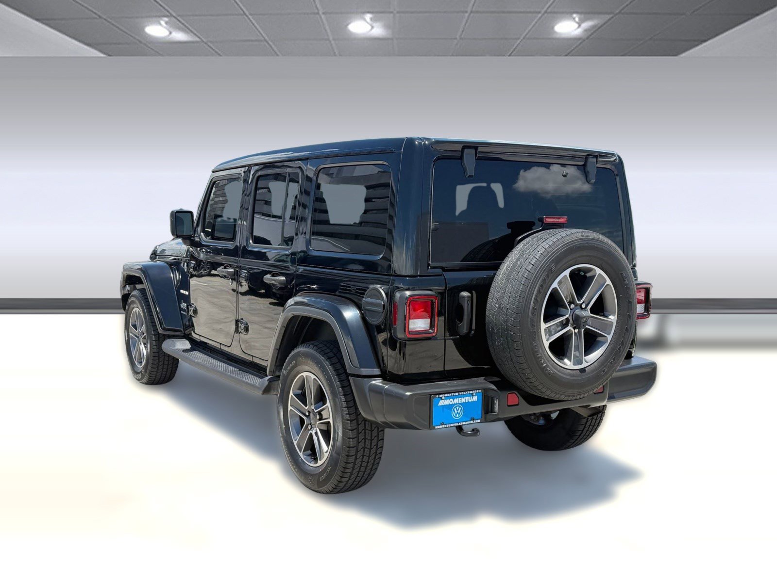 Used 2023 Jeep Wrangler Unlimited Sahara w/ Cold Weather Group AWD/4WD image 3