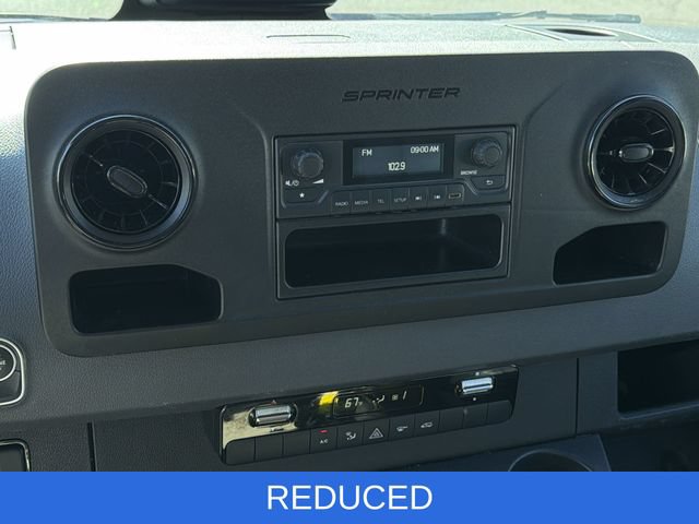 Used 2025 Mercedes-Benz Sprinter 2500 image 21