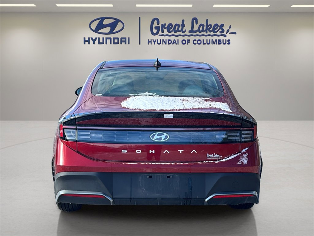 Certified 2025 Hyundai Sonata SE image 4