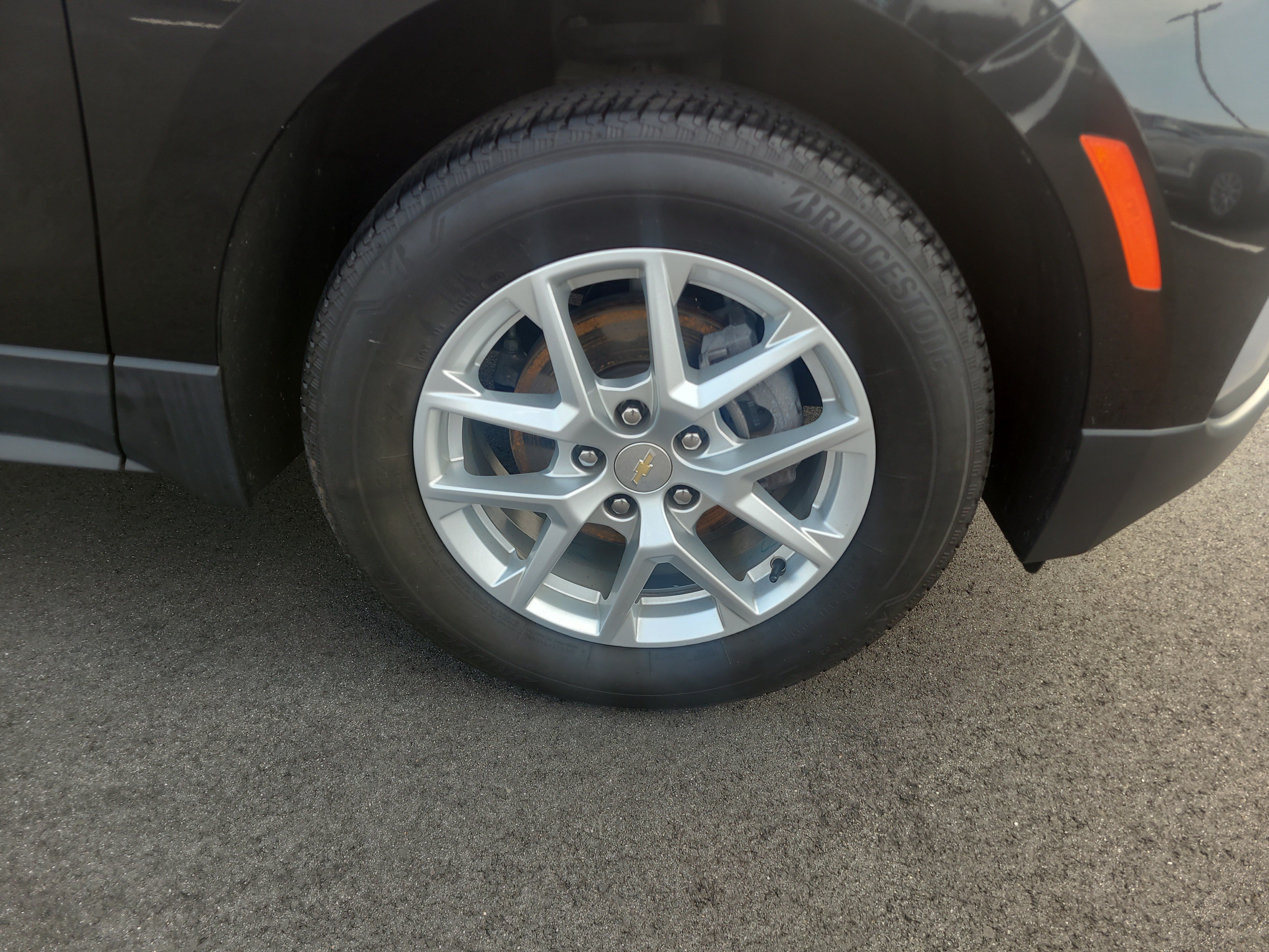 Used 2024 Chevrolet Equinox LT AWD/4WD image 12