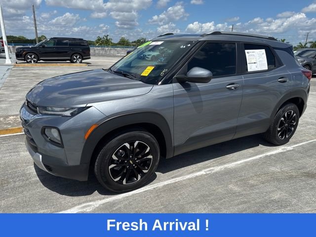 Used 2022 Chevrolet TrailBlazer LT FWD image 1