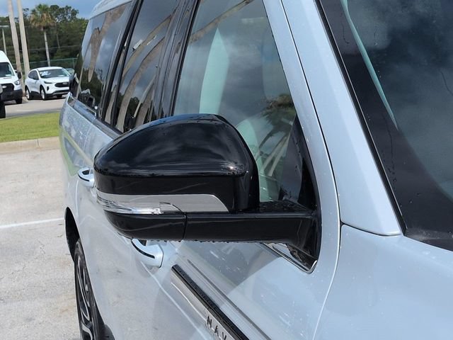 New 2026 Lincoln Navigator L Reserve AWD/4WD image 12