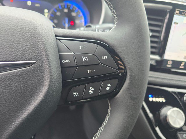 New 2026 Chrysler Pacifica Select w/ S Appearance Package FWD image 31