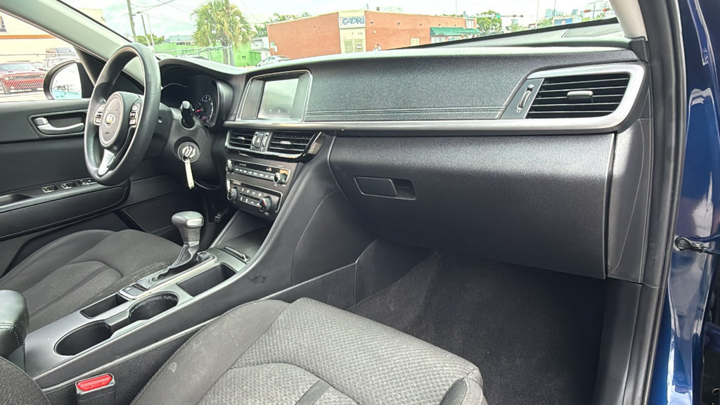Used 2017 Kia Optima LX w/ Convenience Plus Package FWD image 40